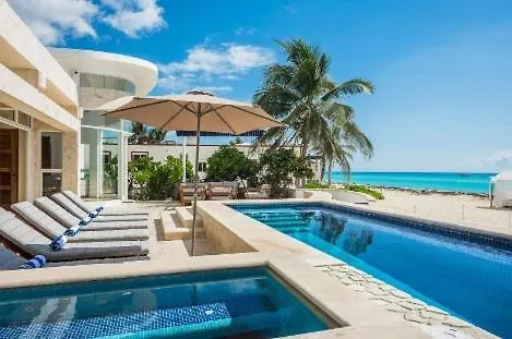 Casa De Playa- Transportation&cooks Included! Playa del Carmen